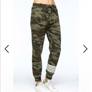 Cambridge Camo Stripe Sweats Size M